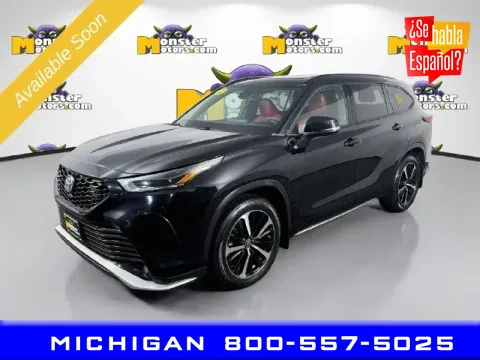 Black 2022 Toyota Highlander XSE for sale in Michigan Center, MI