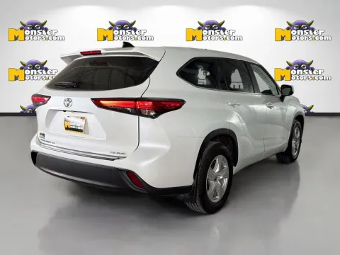 More photos of 2023 Toyota Highlander L at Monster Motors - Knoxville, TN, TN