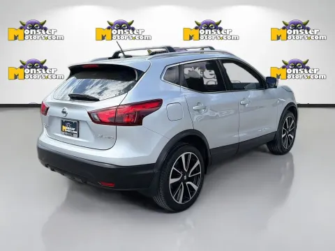 More photos of 2017 Nissan Rogue Sport SL at Monster Motors - Knoxville, TN, TN