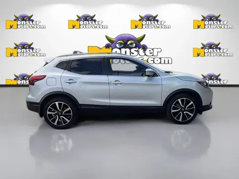 More photos of 2017 Nissan Rogue Sport SL at Monster Motors - Knoxville, TN, TN