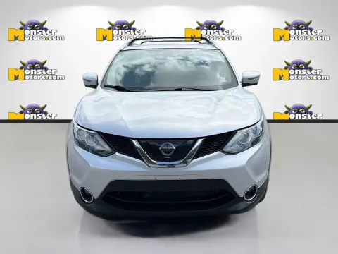Photos of 2017 Nissan Rogue Sport SL for sale in Louisville, TN at Monster Motors - Knoxville, TN