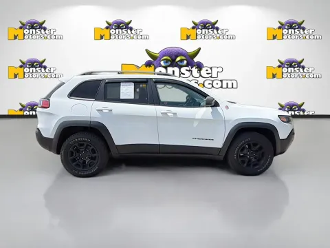 More photos of 2020 Jeep Cherokee Trailhawk at Monster Motors - Knoxville, TN, TN