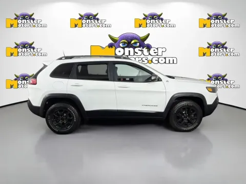 More photos of 2020 Jeep Cherokee Trailhawk at Monster Motors - Knoxville, TN, TN