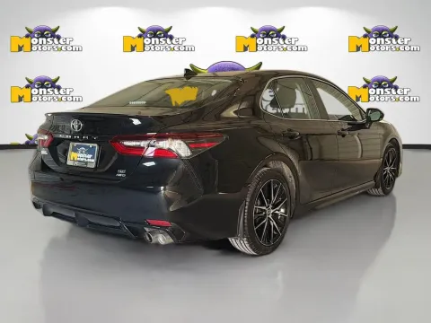 More photos of 2022 Toyota Camry SE at Monster Motors - Knoxville, TN, TN