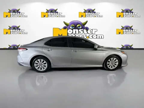 More photos of 2020 Toyota Camry LE at Monster Motors - Knoxville, TN, TN