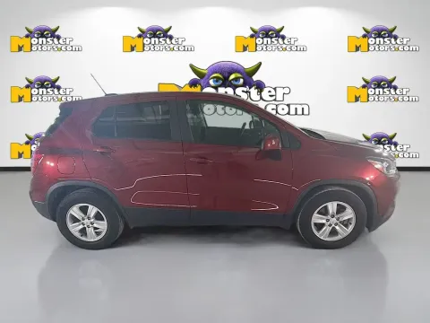 More photos of 2021 Chevrolet Trax LS at Monster Motors - Knoxville, TN, TN