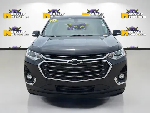 Photos of 2021 Chevrolet Traverse LT for sale in Louisville, TN at Monster Motors - Knoxville, TN