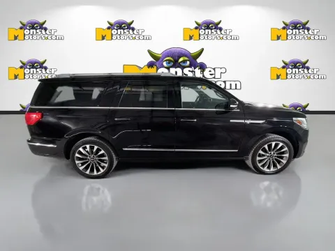 More photos of 2021 Lincoln Navigator L Reserve at Monster Motors - Knoxville, TN, TN