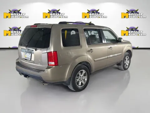 More photos of 2011 Honda Pilot Touring at Monster Motors - Knoxville, TN, TN