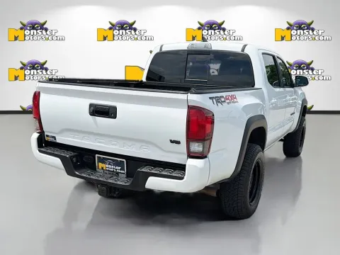 More photos of 2018 Toyota Tacoma TRD Off-Road at Monster Motors - Knoxville, TN, TN