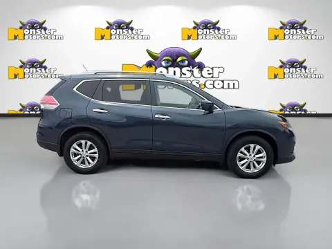 More photos of 2016 Nissan Rogue SL at Monster Motors - Knoxville, TN, TN