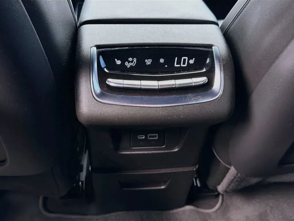 2023 Cadillac XT6 Sport - Photo 30