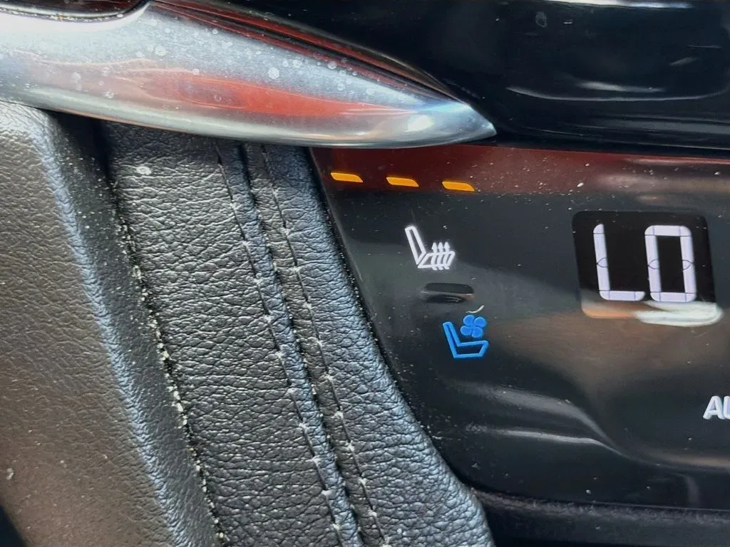 2023 Cadillac XT6 Sport - Photo 23