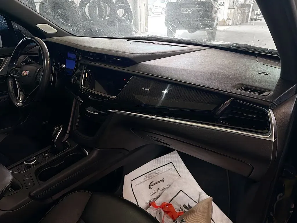 2023 Cadillac XT6 Sport - Photo 12