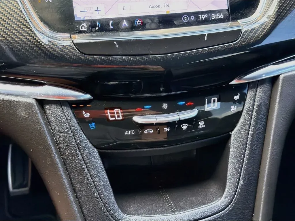 2023 Cadillac XT6 Sport - Photo 17