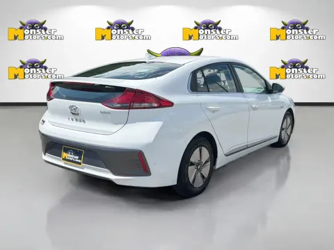 More photos of 2020 Hyundai Ioniq Hybrid SE at Monster Motors - Knoxville, TN, TN