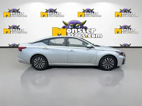 More photos of 2023 Nissan Altima 2.5 SV at Monster Motors - Knoxville, TN, TN