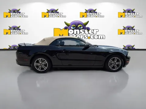 More photos of 2011 Ford Mustang V6 Premium at Monster Motors - Knoxville, TN, TN