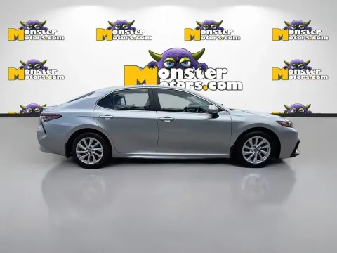 More photos of 2023 Toyota Camry SE at Monster Motors - Knoxville, TN, TN