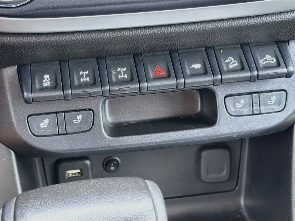 2018 Chevrolet Colorado ZR2 - Photo 23