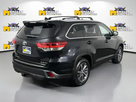 More photos of 2019 Toyota Highlander XLE at Monster Motors - Knoxville, TN, TN