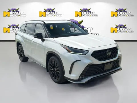 Another view of 2024 Toyota Highlander XSE for sale in Louisville, TN at Monster Motors - Knoxville, TN