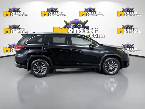 More photos of 2019 Toyota Highlander XLE at Monster Motors - Knoxville, TN, TN