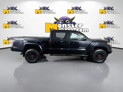 More photos of 2020 Toyota Tacoma TRD Sport at Monster Motors - Knoxville, TN, TN