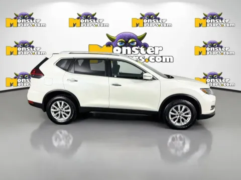 More photos of 2020 Nissan Rogue SV at Monster Motors - Knoxville, TN, TN