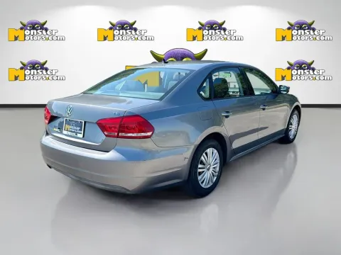 More photos of 2015 Volkswagen Passat 1.8T S at Monster Motors - Knoxville, TN, TN