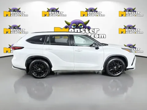 More photos of 2024 Toyota Highlander XSE at Monster Motors - Knoxville, TN, TN