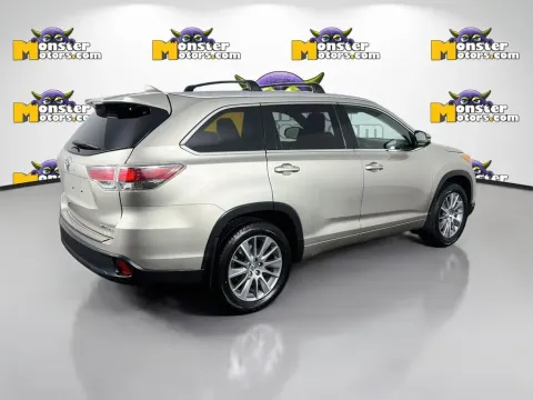 More photos of 2014 Toyota Highlander XLE V6 at Monster Motors - Knoxville, TN, TN