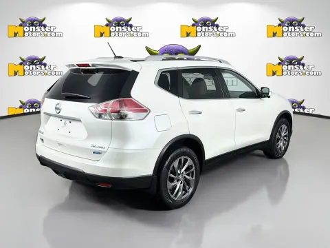 More photos of 2015 Nissan Rogue SL at Monster Motors - Knoxville, TN, TN