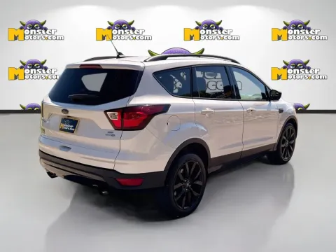 More photos of 2019 Ford Escape SE at Monster Motors - Knoxville, TN, TN