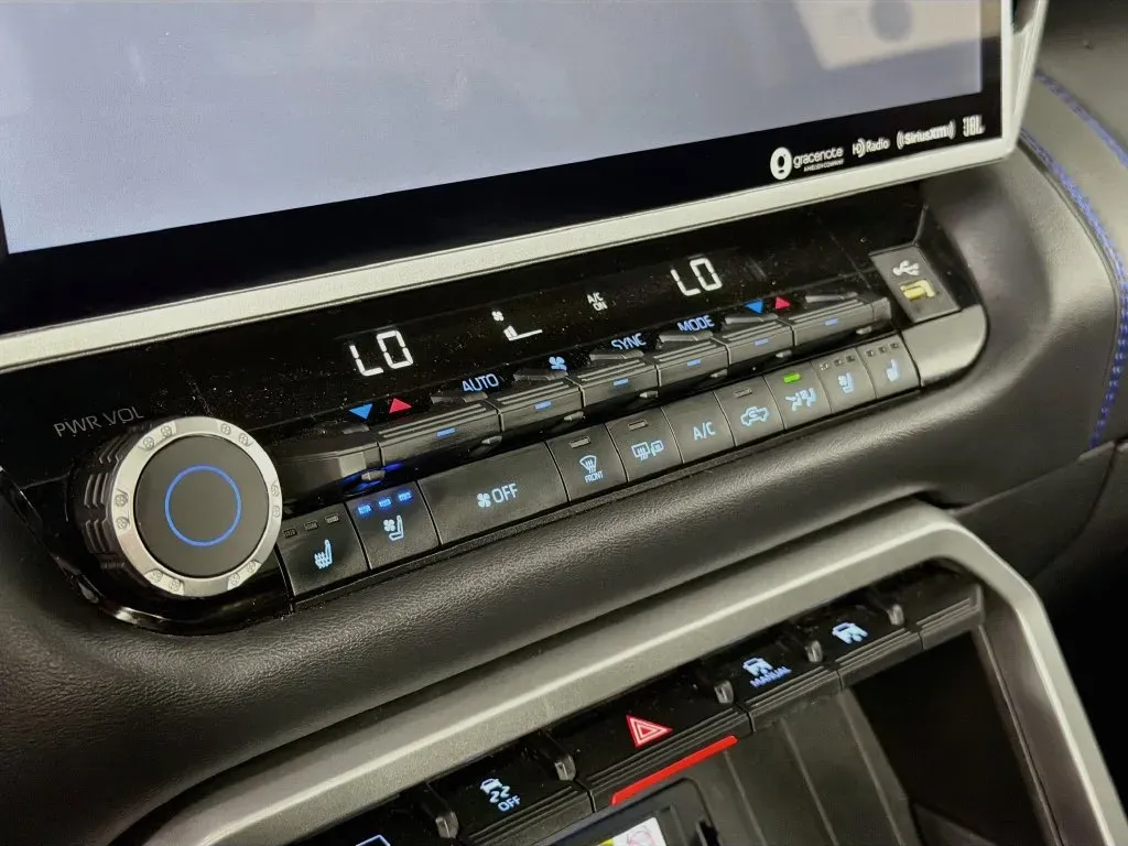 2024 Toyota Tundra Platinum - Photo 15