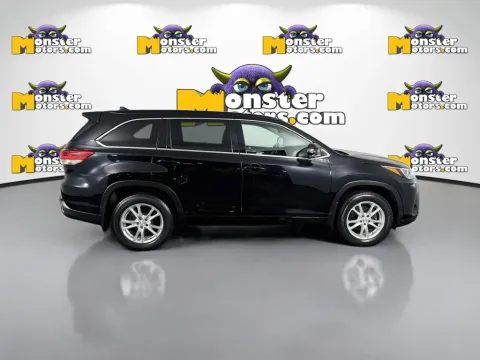 More photos of 2018 Toyota Highlander SE at Monster Motors - Knoxville, TN, TN
