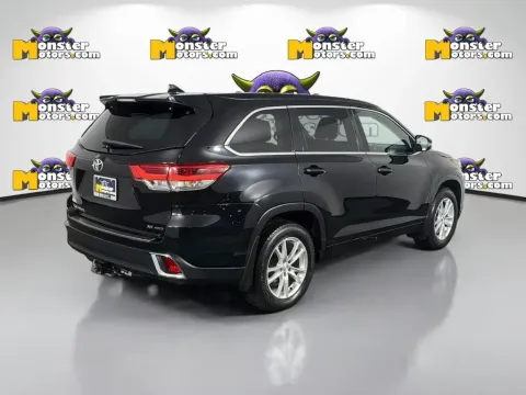 More photos of 2018 Toyota Highlander SE at Monster Motors - Knoxville, TN, TN