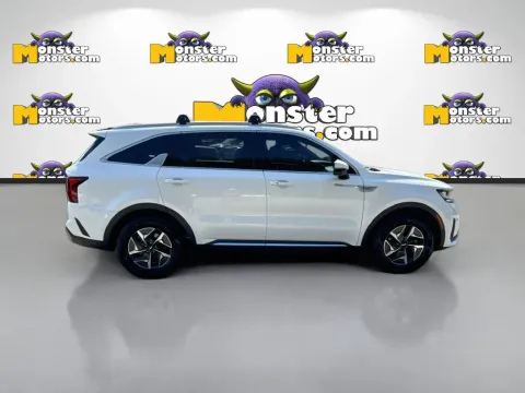 More photos of 2022 Kia Sorento Hybrid S at Monster Motors - Knoxville, TN, TN