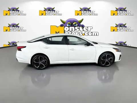 More photos of 2023 Nissan Altima 2.5 SR at Monster Motors - Knoxville, TN, TN