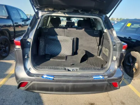 More photos of 2023 Toyota Highlander LE at Monster Motors - Knoxville, TN, TN