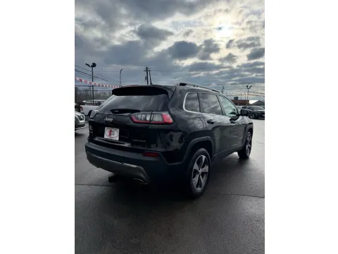 Another view of 2019 Jeep Cherokee Limited 4x4 for sale in Buckhannon, WV at Number One Auto Sales