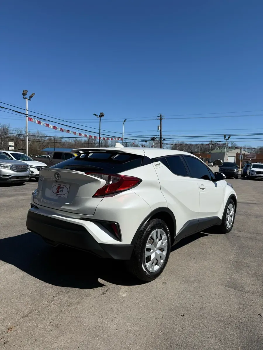 More photos of 2021 Toyota C-HR LE at Number One Auto Sales, WV