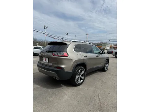 More photos of 2019 Jeep Cherokee Limited 4x4 at Number One Auto Sales, WV