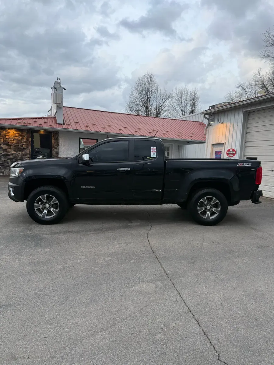 Another view of 2017 Chevrolet Colorado Z71 Ext. Cab 4x4 for sale in Buckhannon, WV at Number One Auto Sales