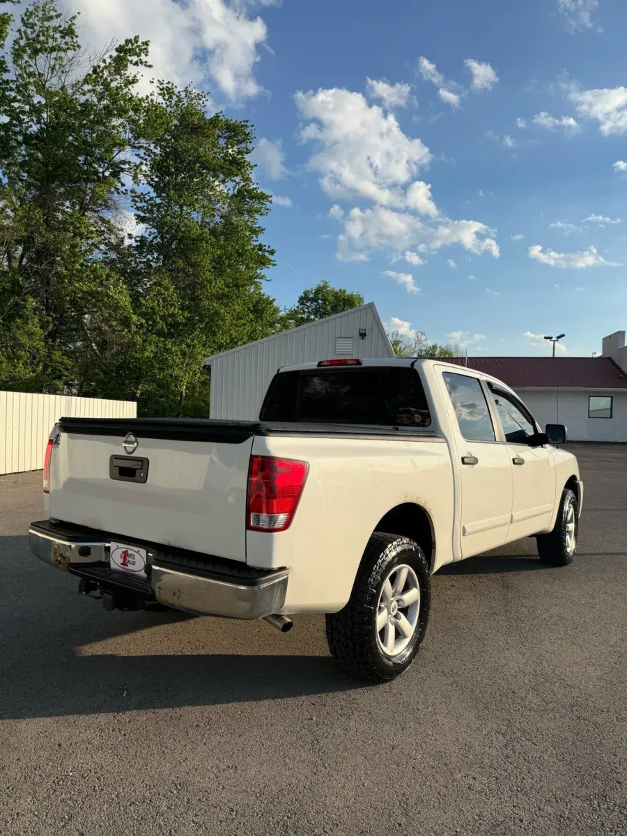 More photos of 2013 Nissan Titan SV Crew Cab 4x4 at Number One Auto Sales, WV