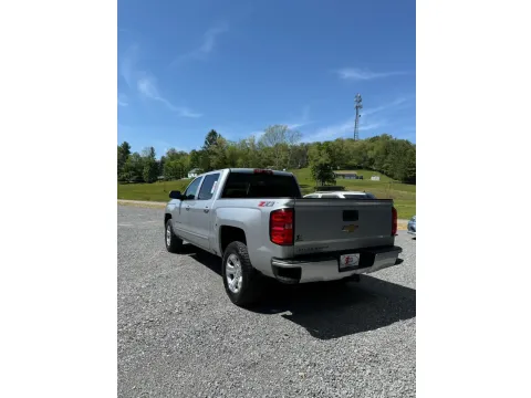 Another view of 2018 Chevrolet Silverado 1500 Z71 CREW CAB 4X4 for sale in Buckhannon, WV at Number One Auto Sales