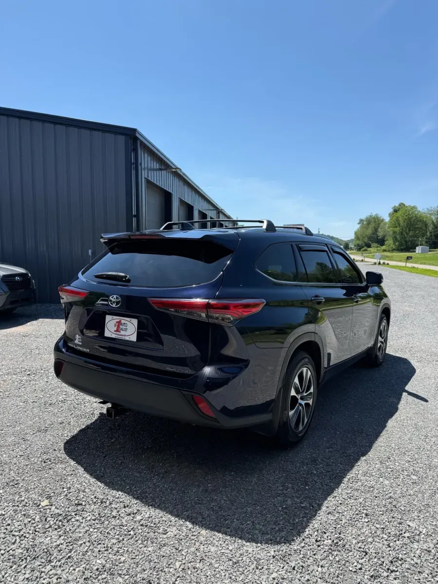 More photos of 2020 Toyota Highlander XLE AWD at Number One Auto Sales, WV