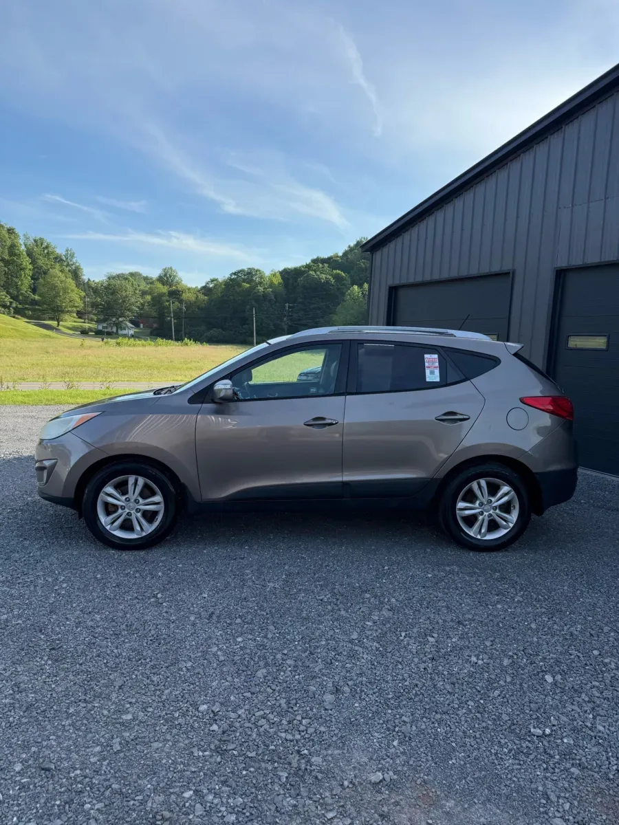 More photos of 2013 Hyundai Tucson GLS AWD at Number One Auto Sales, WV