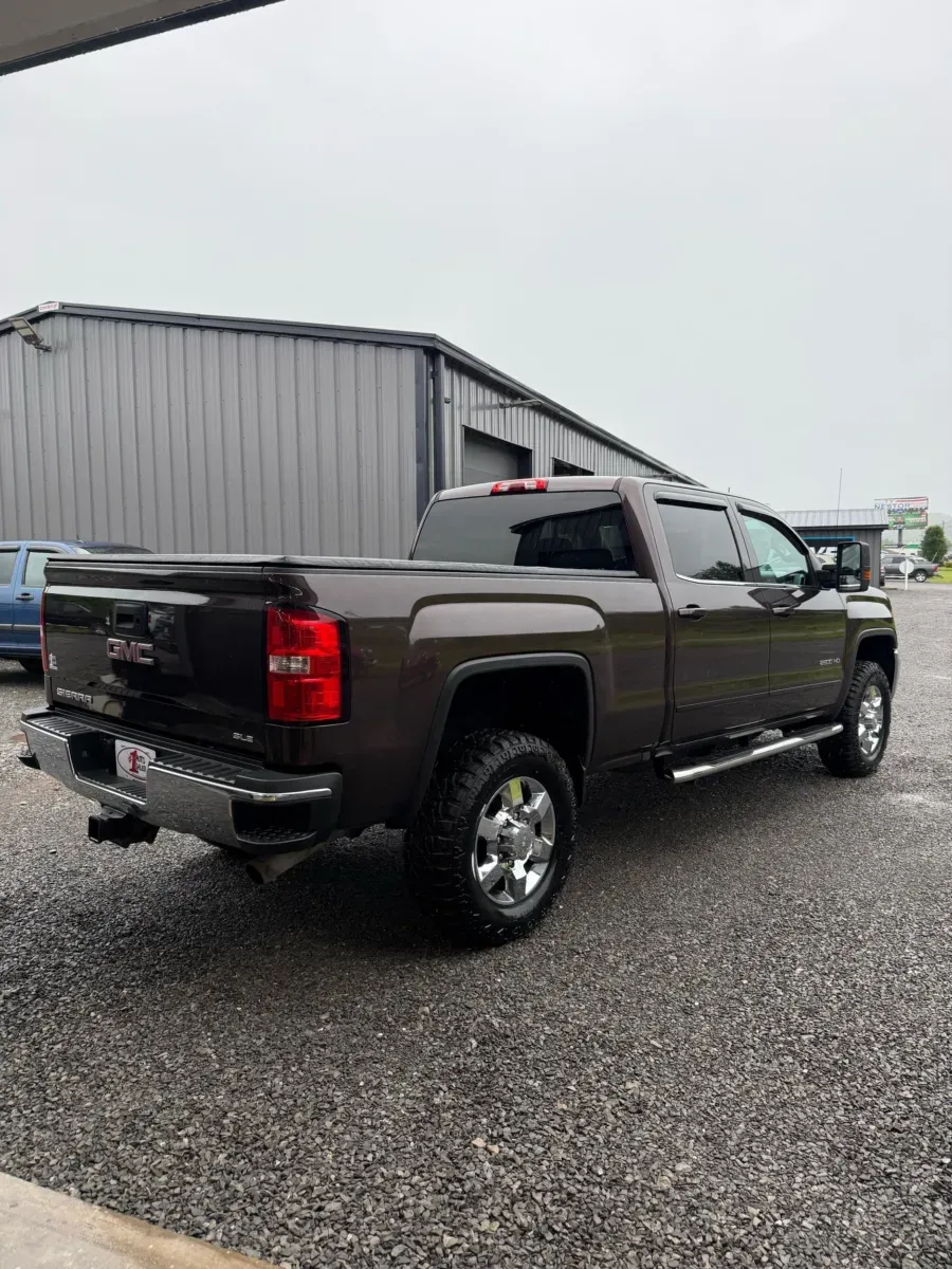 More photos of 2016 GMC Sierra 2500HD SLE CREW CAB 4X4 at Number One Auto Sales, WV