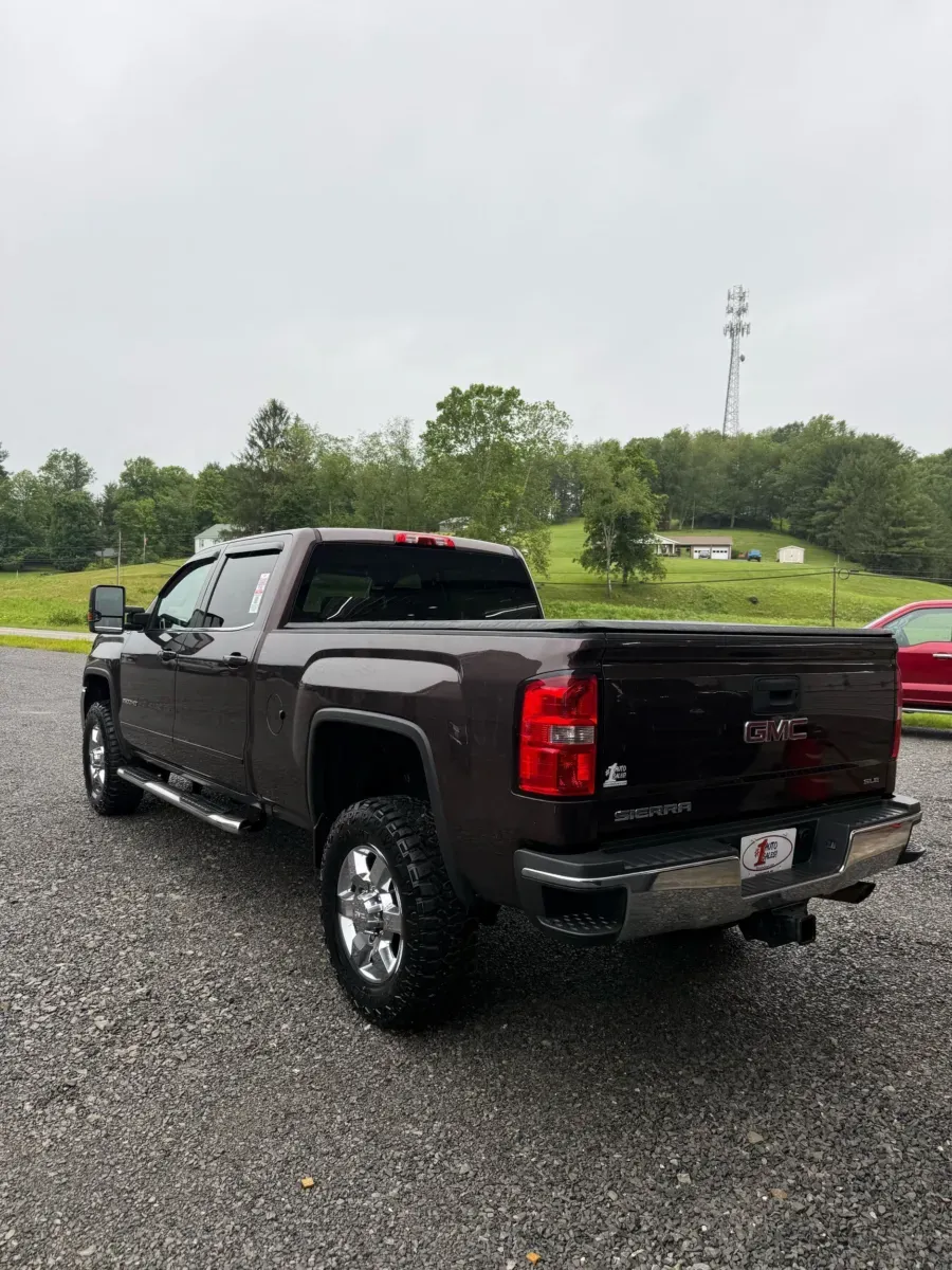 More photos of 2016 GMC Sierra 2500HD SLE CREW CAB 4X4 at Number One Auto Sales, WV